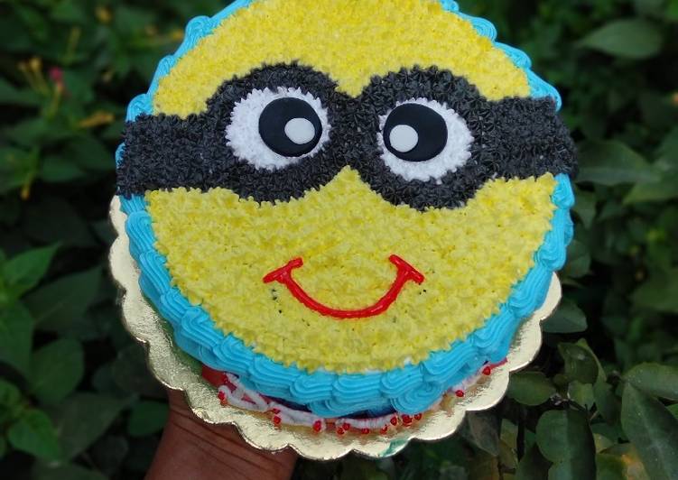 Recipe: Tasty Vanilla Minion Cake