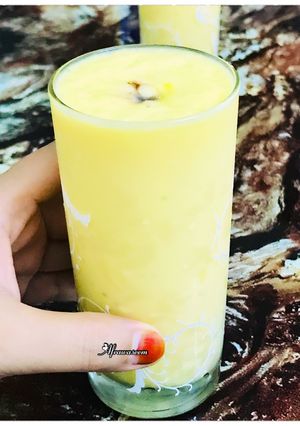 A picture of Almond’s & Mangoes milkshake.