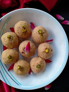 A picture of Paneer coconut Laddoo.