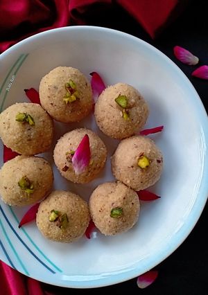 A picture of Paneer coconut Laddoo.