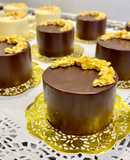 Tartitas de chocolate “negro y blanco”, rellenas con crema de nueces