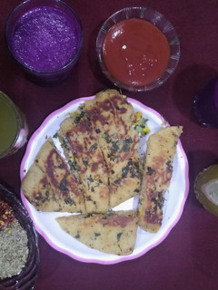 જૈન ઇટાલિયન ચીઝ સ્ટફ બ્રેડ સ્ટીક (Jain Italian Cheese Stuffed Bread Stick Recipe In Gujarati) રેસીપી મુખ્ય ફોટો