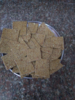 તાલ ચીકી (Tal Chiki Recipe In Gujarati) રેસીપી મુખ્ય ફોટો
