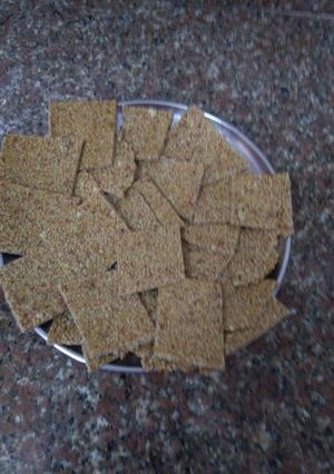 તાલ ચીકી (Tal Chiki Recipe In Gujarati) રેસીપી મુખ્ય ફોટો