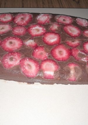Una foto de Postre con 3 ingredientes 🍌🍓🍫