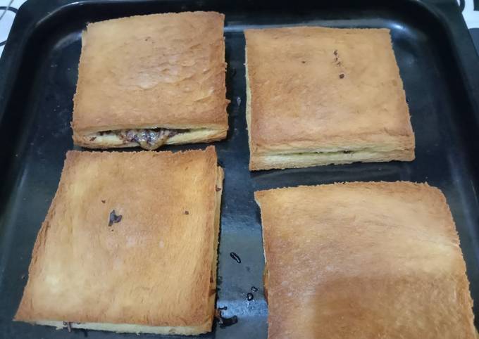 Resep Roti Bakar Coklat Keju Oleh Ami Siti Maryam Cookpad