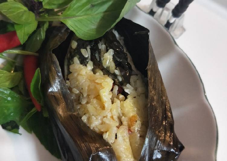 Nasi bakar ayam suwir pedas 🐔🍚🍴