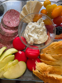 A picture of Tzaziki Sauce.