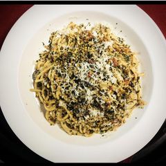 Bucatini aglio e olio A picture of Bucatini aglio e olio.