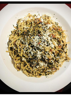 A picture of Bucatini aglio e olio.