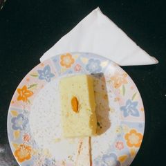 A picture of Malai kulfi.