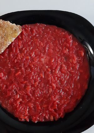 Una foto de Risotto de remolachas 🥣