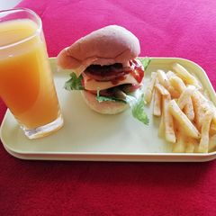 A picture of Burger,.
