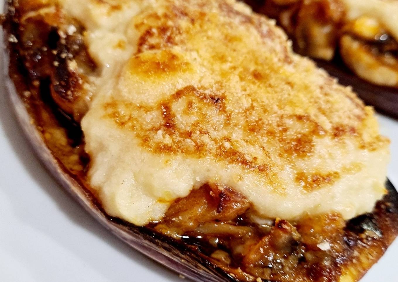 Berenjenas rellenas con bechamel de coliflor