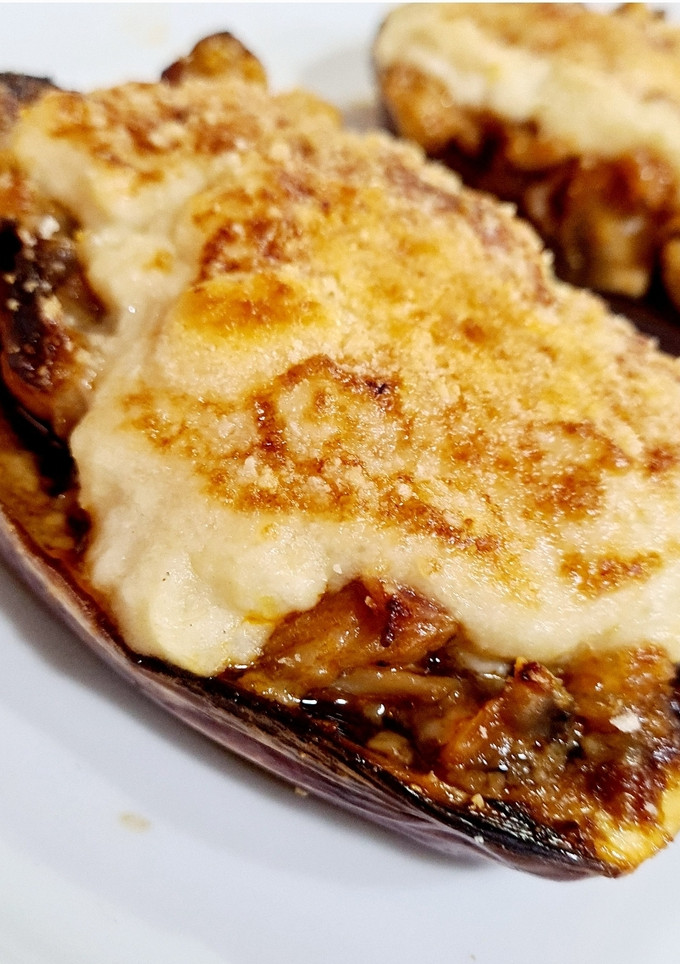 Una foto de Berenjenas rellenas con bechamel de coliflor