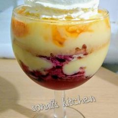 A picture of Trifle Pudding.