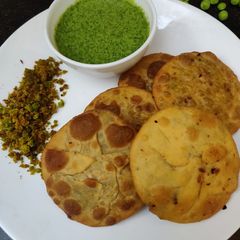 A picture of Kachori.