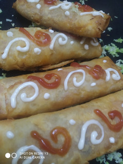 स्प्रिंग रोल (Spring roll recipe in hindi) रेसिपी मुख्य फोटो