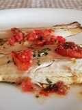 Filetti di Branzino con Pomodorini Freschi al Forno