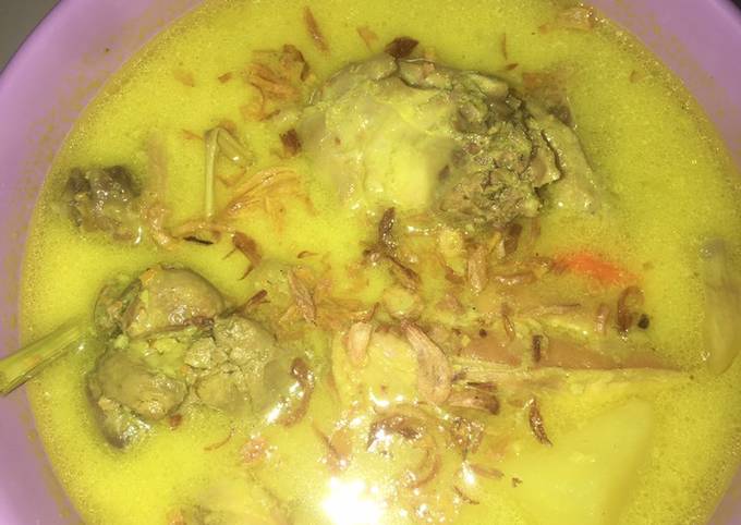 Opor ayam kentang