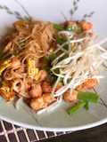 ผัดไทยกุ้งแลงโกสติโน (Lobster Tail Pad Thai)