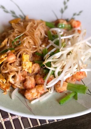 รูปของ ผัดไทยกุ้งแลงโกสติโน (Lobster Tail Pad Thai)