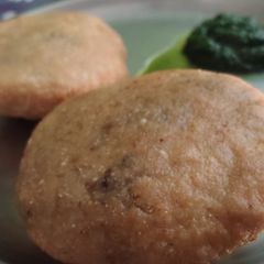 Matar kachori A picture of Matar kachori.