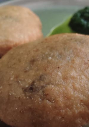 A picture of Matar kachori.