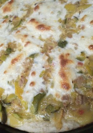 Una foto de Tarta de zapallito y pollo con queso