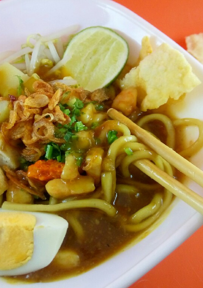 Foto resep Mie rebus khas medan (Emie)