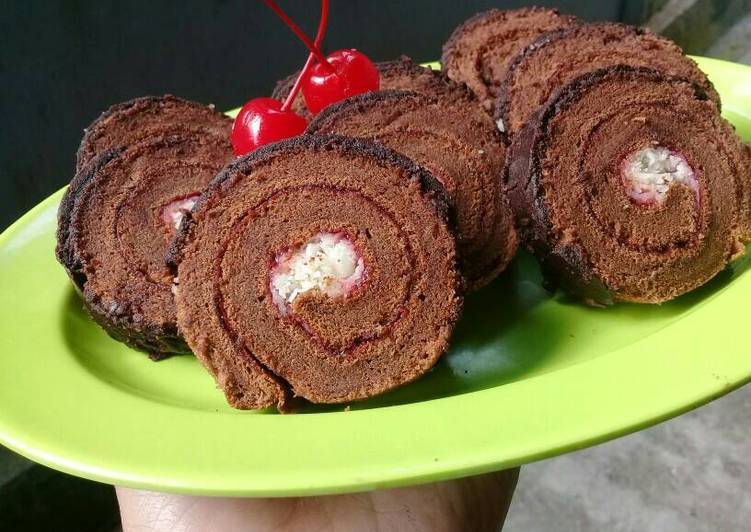 Bolu gulung coklat