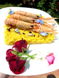 Foto di Risotto allo zafferano, liquirizia e scampi