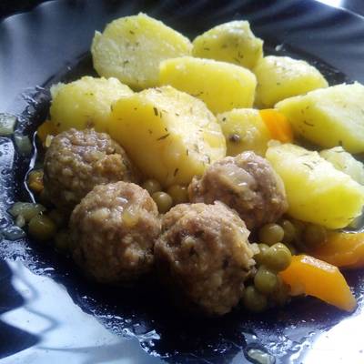 Albóndigas en salsa sin huevo Receta de Sara AD- Cookpad