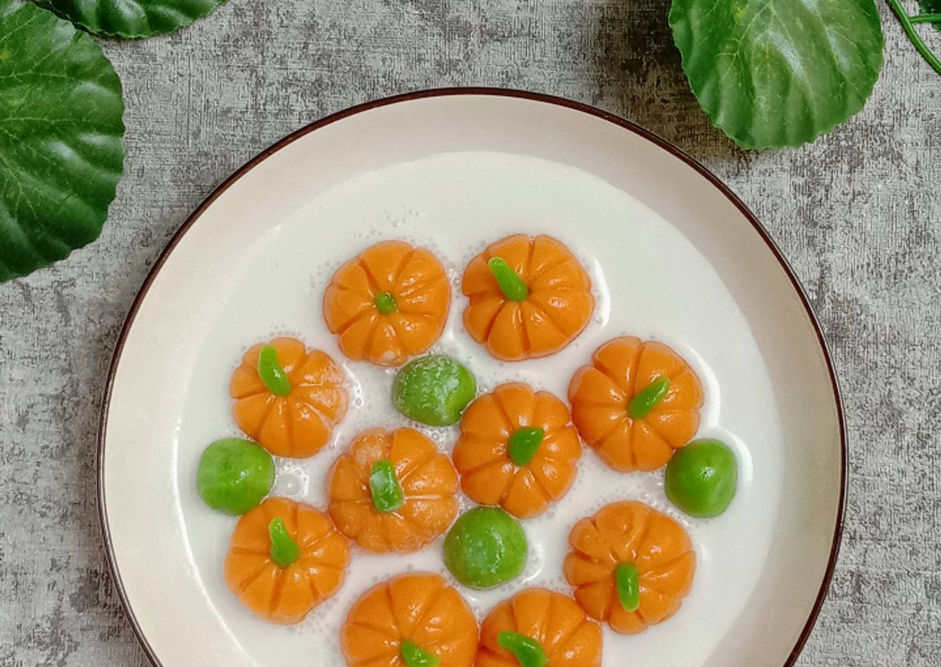 Bua Loy (Thai Dessert)