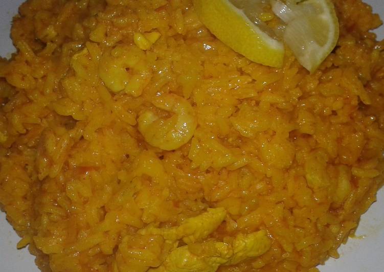 Paella con pollo y gambas 🍺