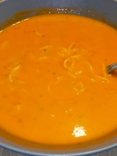 Une photo de Soupe à la provençale, douceur St Moret et vermicelles