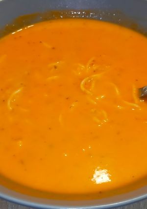 Une photo de Soupe à la provençale, douceur St Moret et vermicelles