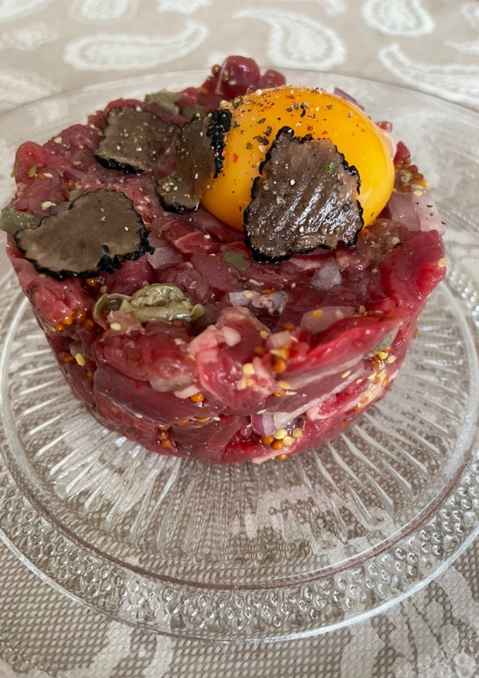 Una foto de Steak tartar vaca gallega