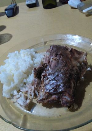 Una foto de Corvina negrita con chimichurri y limón al horno