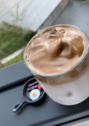 Hình của món Cà phê Dalgona Hàn Quốc.