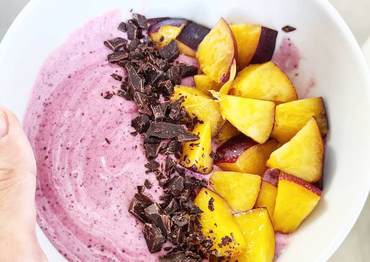 Easiest Way to Cook Perfect Smoothie bowl fruits des bois