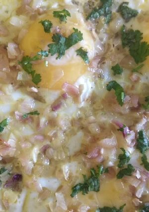 हाफ एग फ्राई (Half egg fry recipe in hindi) रेसिपी मुख्य फोटो