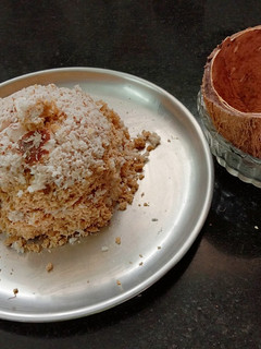 கோதுமை சிரட்டை புட்டு (தேங்காய் ஓடு புட்டு) (Kothumai sirattai puttu recipe in tamil) செய்முறை முக்கிய புகைப்படம்