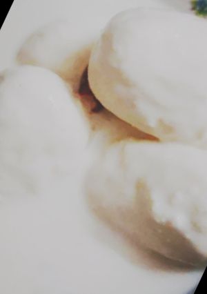 A picture of Laziza Ras Malai.