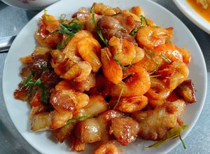Hình của món Tôm rang thịt ba chỉ siêu bắt cơm.