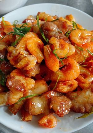 Hình của món Tôm rang thịt ba chỉ siêu bắt cơm.