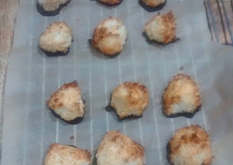 Easiest Way to Make Speedy Coconut Macaroons