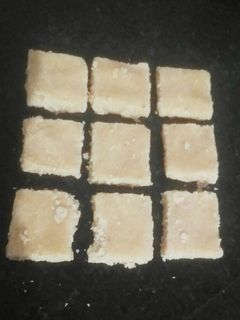 માંડવી પાક (Mandvi Paak Recipe In Gujarati) રેસીપી મુખ્ય ફોટો