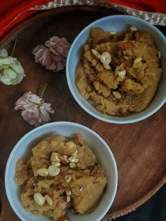 सूजी का हलवा(Suji ka halwa recipe in Hindi) रेसिपी मुख्य फोटो