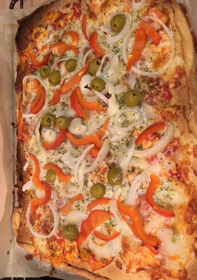Una foto de Pizza de pollo casera 